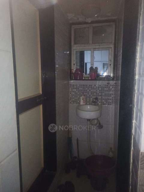 Shared Room for Female In 1 RK  In Hatti Chowk