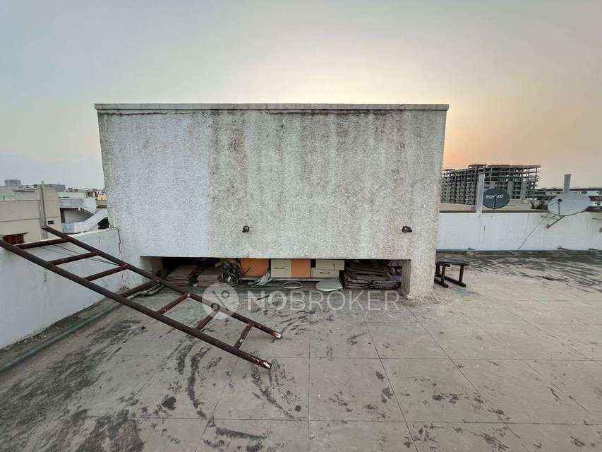 4+ BHK Flat For Sale  In Attapur