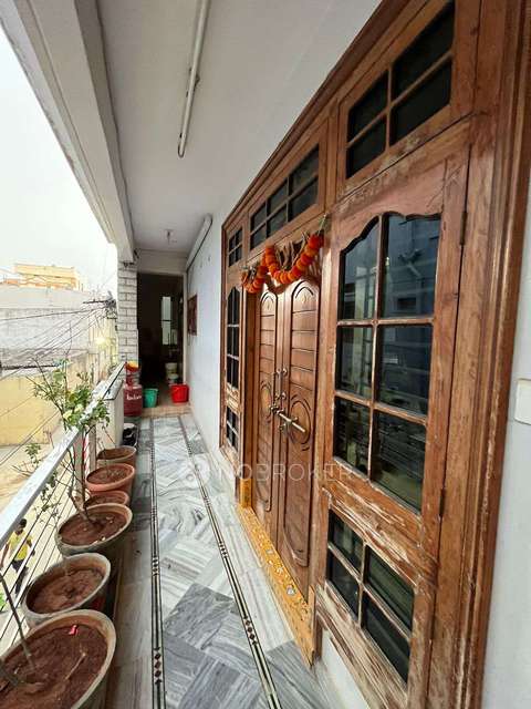 4+ BHK Flat For Sale  In Attapur