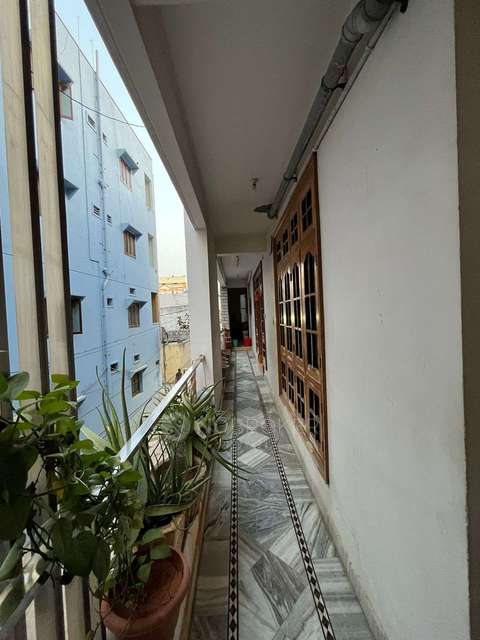 4+ BHK Flat For Sale  In Attapur