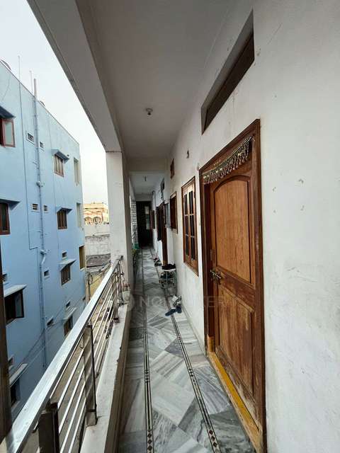 4+ BHK Flat For Sale  In Attapur