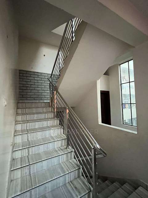 4+ BHK Flat For Sale  In Attapur