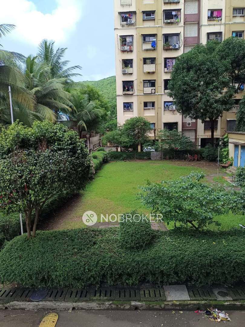 Maitreyee CHS Goregaon East Without Brokerage Semifurnished 1 BHK