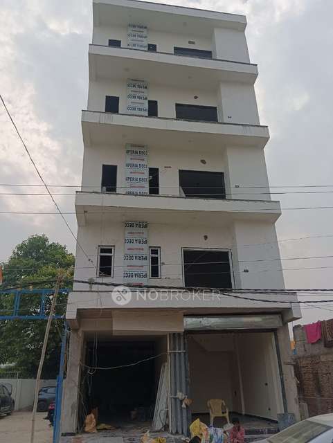 1 BHK Flat for Rent  In Sector 52
