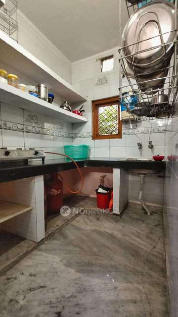 PG for Girls in Pitam Pura