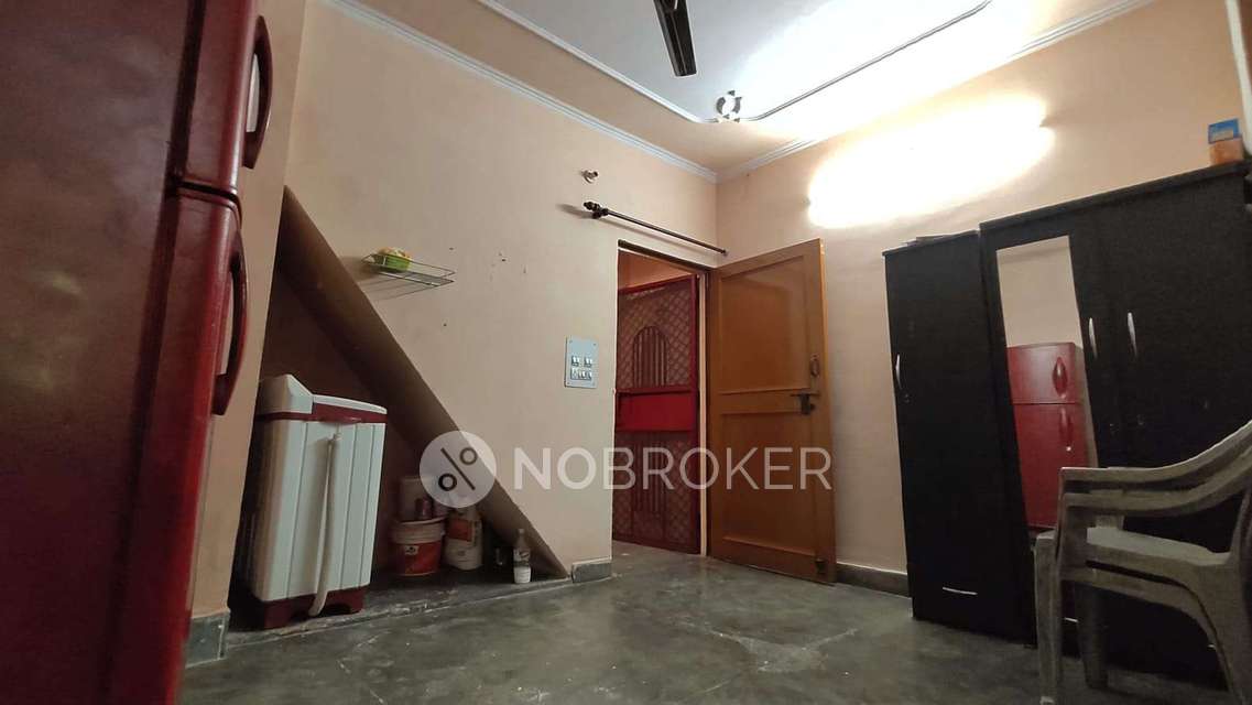 PG for Girls in Pitam Pura