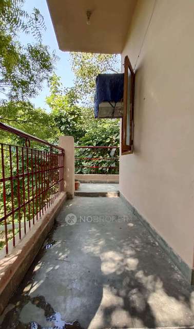 PG for Girls in Pitam Pura