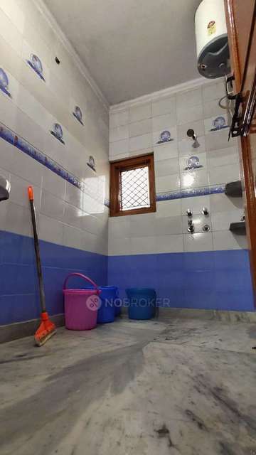 PG for Girls in Pitam Pura