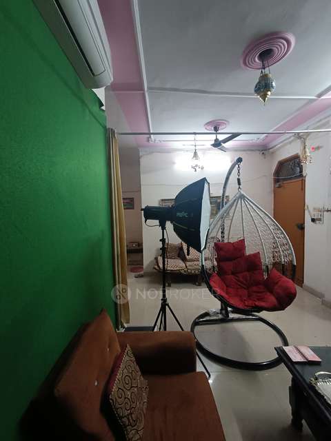 3 BHK Flat For Sale  In Mayur Vihar