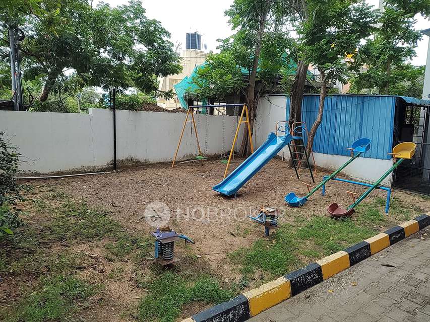 2 BHK Flat In Btd Esplanade For Sale  In Perumbakkam