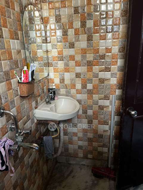 3 BHK Flat In Standalone Building  For Sale  In Pratap Vihar