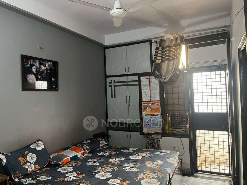 3 BHK Flat In Standalone Building  For Sale  In Pratap Vihar