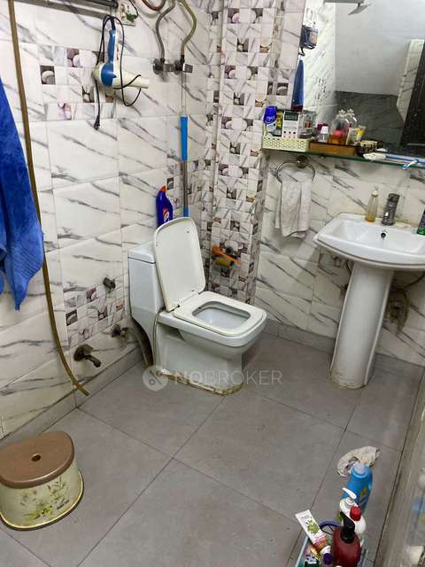 2 BHK Flat In Standalone Building  For Sale  In Karam Pura