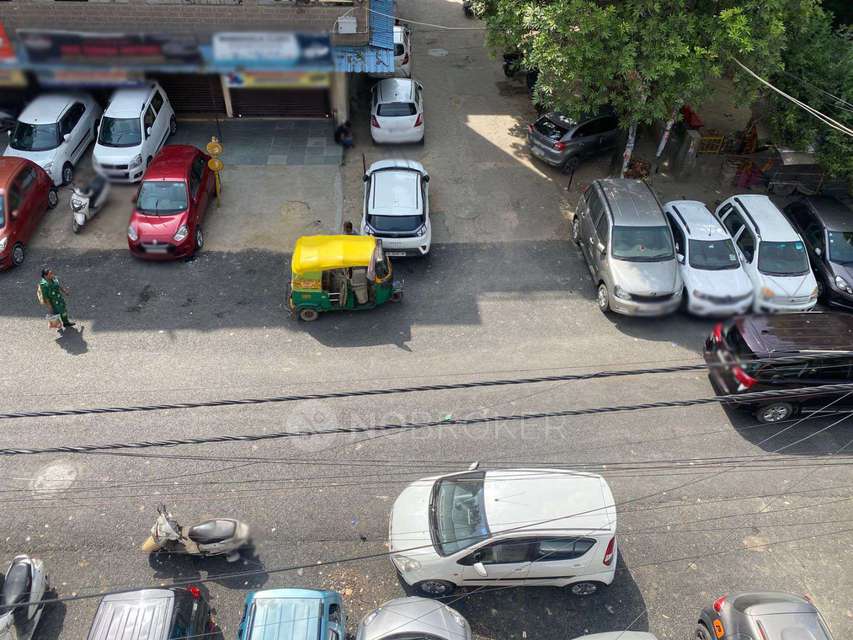 2 BHK Flat In Standalone Building  For Sale  In Karam Pura