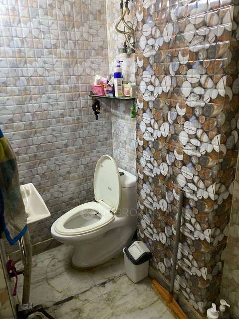 2 BHK Flat In Standalone Building  For Sale  In Karam Pura