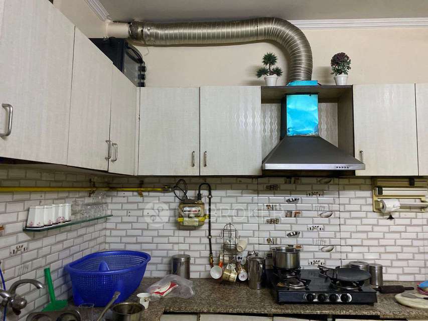 2 BHK Flat In Standalone Building  For Sale  In Karam Pura