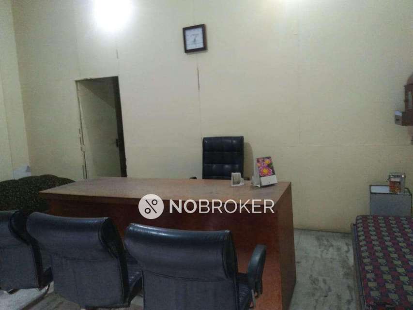 4+ BHK Flat For Sale  In Krishna Nagar