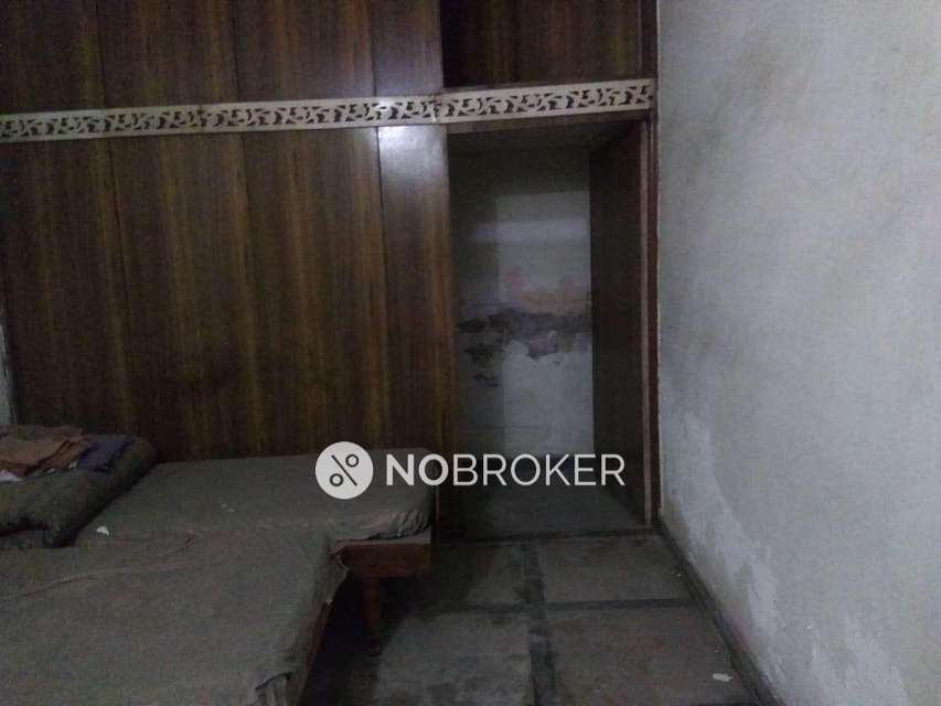 4+ BHK Flat For Sale  In Krishna Nagar