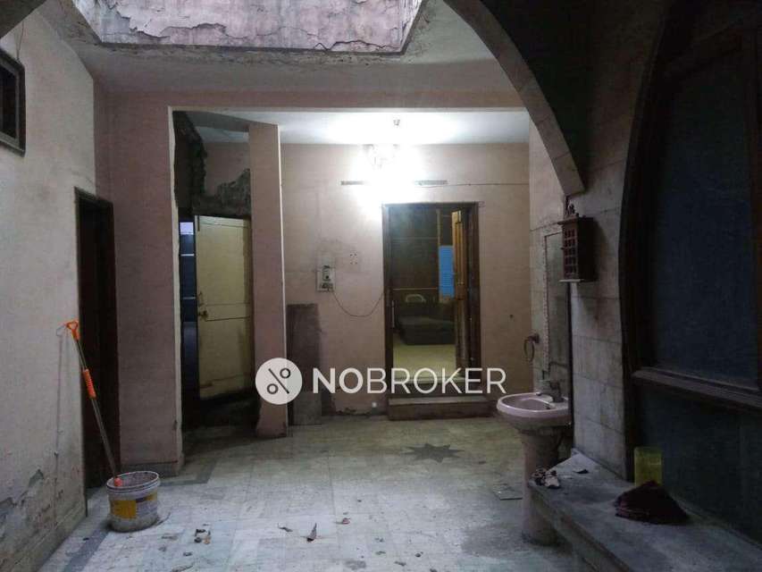 4+ BHK Flat For Sale  In Krishna Nagar