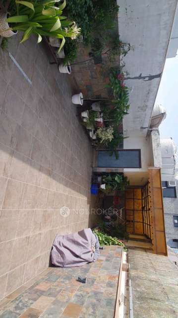 2 BHK Flat In Rwa Parmanand For Sale  In Mukherjee Nagar