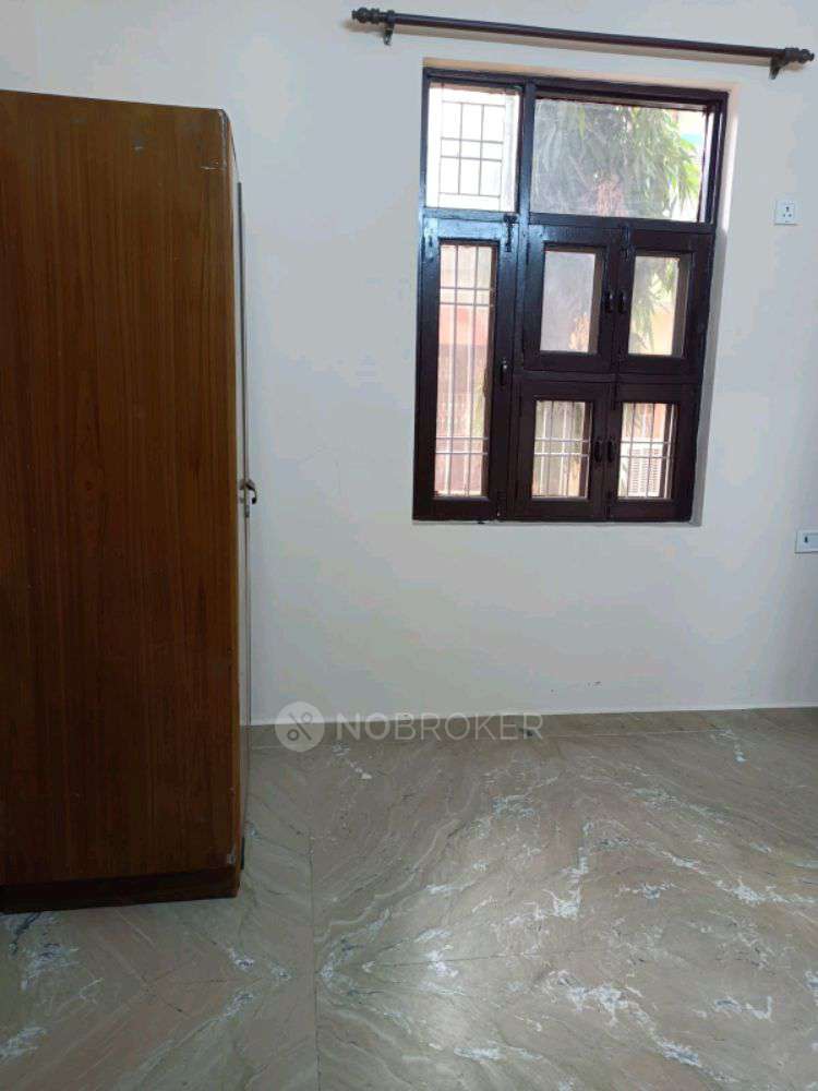 Akshardham Apartments Dwarka Rent WITHOUT BROKERAGE Semifurnished 2