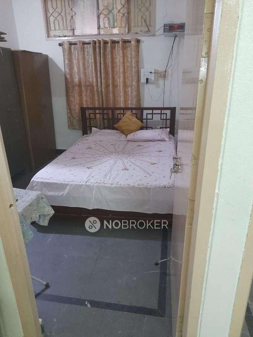 Chirag Ali Apartment Abids Rent WITHOUT BROKERAGE Semifurnished 2