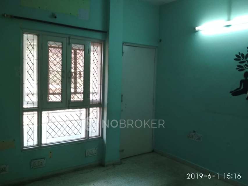 2 BHK Flat In Senior Citizen Home Complex for Rent  In Pari Chowk