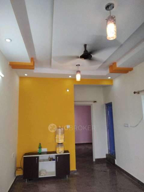 Single Room for Male In 2 BHK  In Bommanahalli