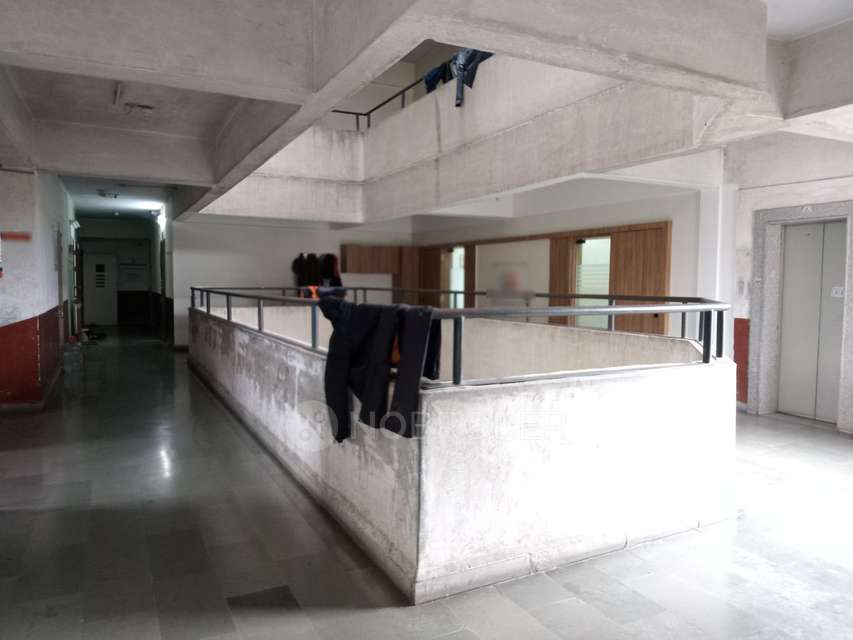 Office Space in Mangalwar Peth, Pune for Rent 