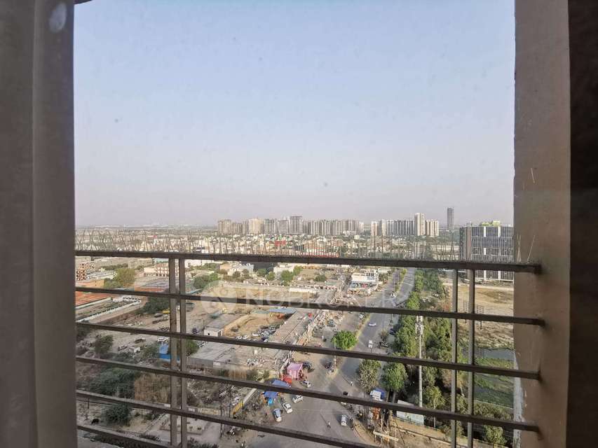 3 BHK Flat In Paras Tierea For Sale  In Sector 137
