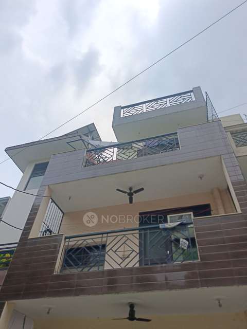 2 BHK Flat for Rent  In Sector 40