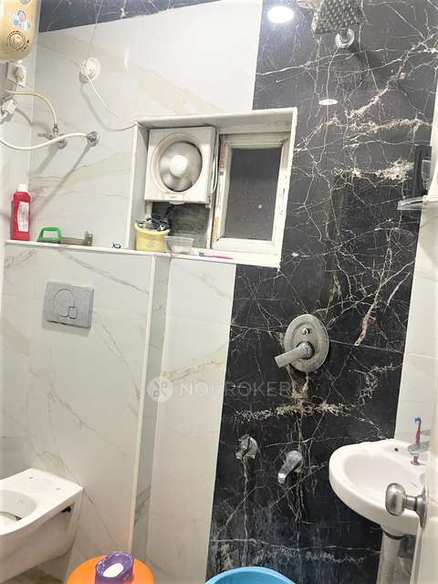 2 BHK Flat In Sree Anusha Estates, Shapur Nagar For Sale  In Qutubullapur