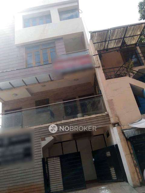 PG for Girls in Wilson Garden