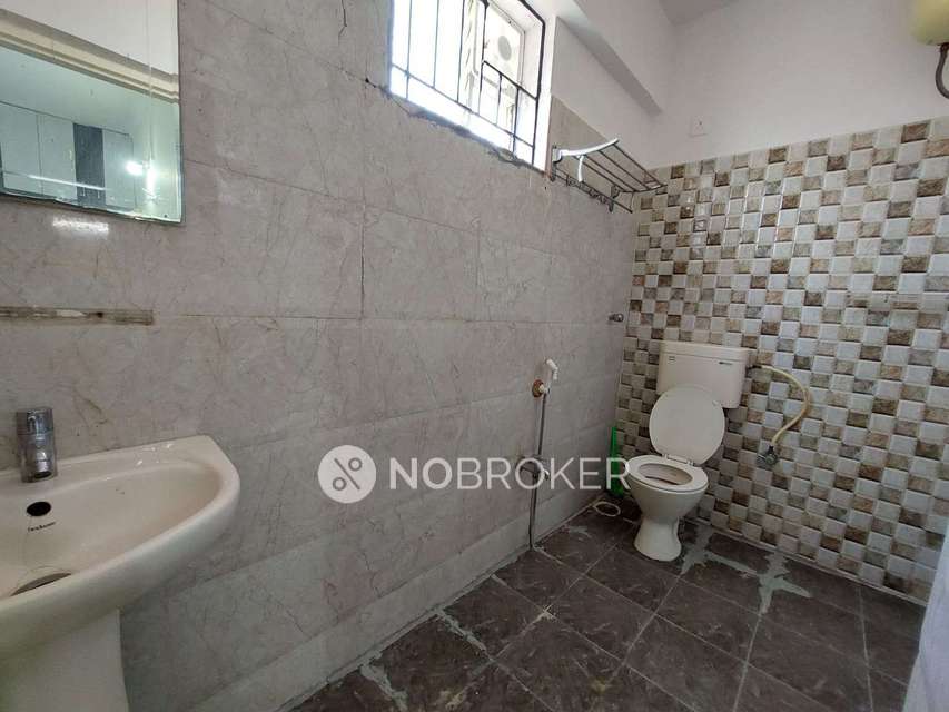 3 BHK Flat In Sv Lakeview For Sale  In Hsr Layout