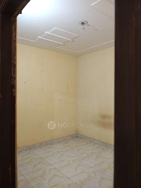 2 BHK Flat In  Rz 108 Apartment For Sale  In  Uttam Nagar