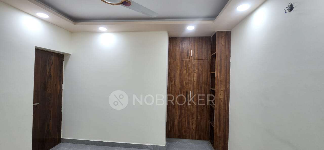 3 BHK Flat For Sale  In Govindpuri