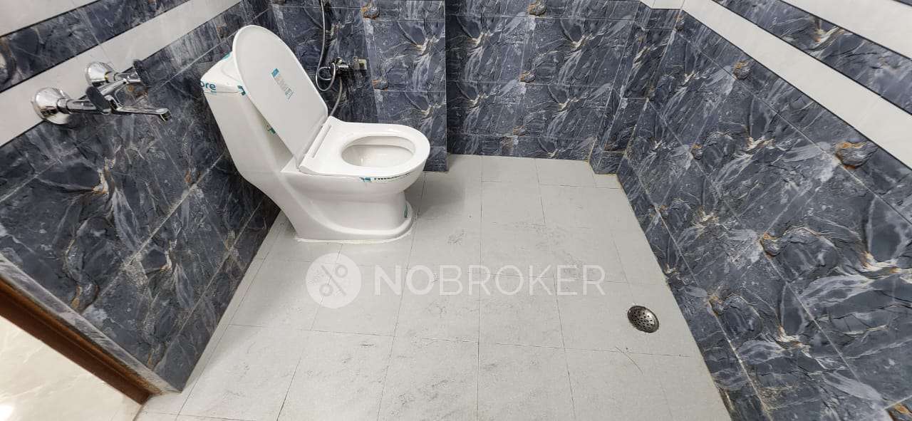 3 BHK Flat For Sale  In Govindpuri