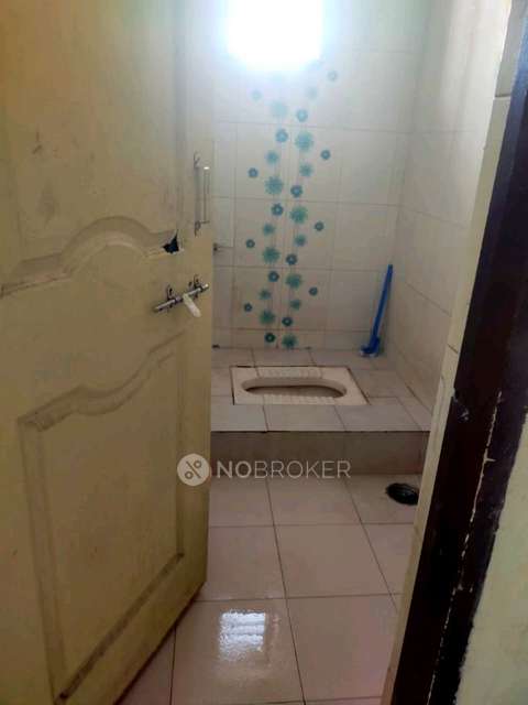 Single Room for Female In 1 BHK  In Sadanand Plaza In Dange Chowk