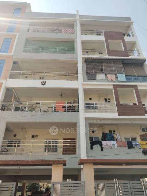 2 BHK Flat In Arundathi Arcade Mallapur, Nacharam For Sale  In Mallapur