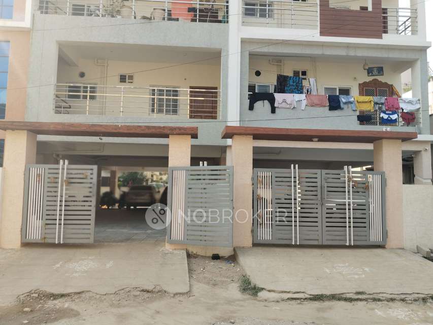 2 BHK Flat In Arundathi Arcade Mallapur, Nacharam For Sale  In Mallapur