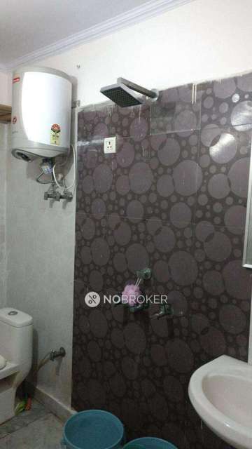 2 BHK Flat In Builder Floor For Sale  In Shahdara