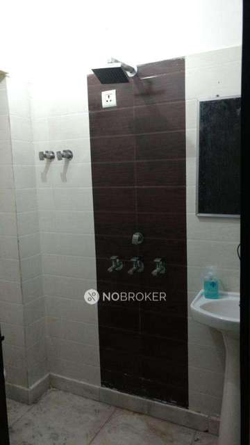 2 BHK Flat In Builder Floor For Sale  In Shahdara