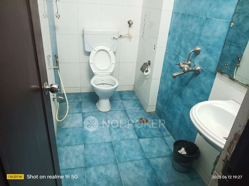 3 BHK Flat In Shreyas Apartment For Sale  In Kondapur