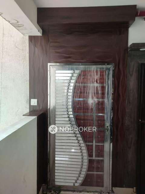 2 BHK Flat In Vvip Homes For Sale  In Gaur City 2