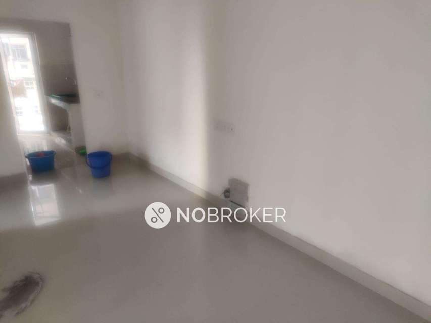 2 BHK Flat In Vvip Homes For Sale  In Gaur City 2