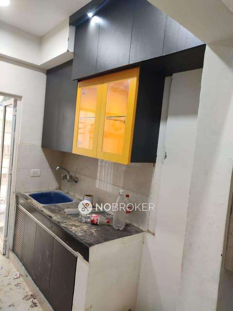 2 BHK Flat In Vvip Homes For Sale  In Gaur City 2