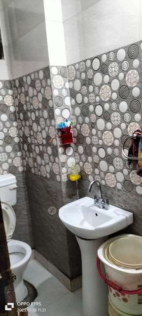 1 BHK Flat In Standalone Building  For Sale  In Uttam Nagar 