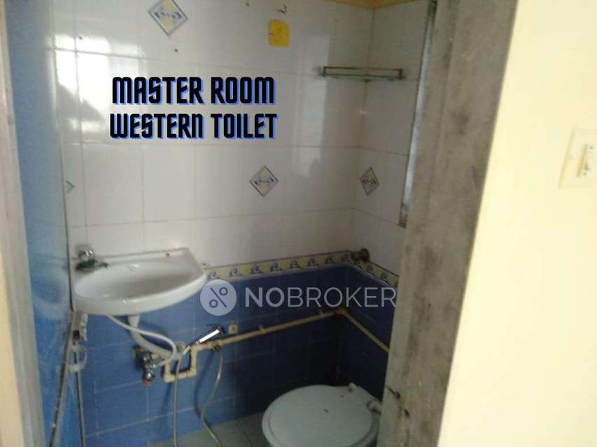 2 BHK Flat In Chandrashiv Society For Sale  In Borivali West