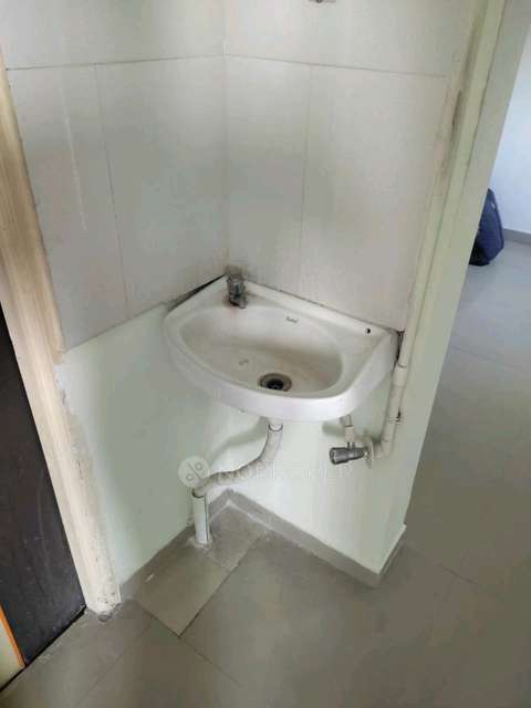 1 RK Flat In Chintamani Apartment for Rent  In Tukaram Nagar Over Bridge