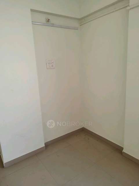 1 RK Flat In Chintamani Apartment for Rent  In Tukaram Nagar Over Bridge